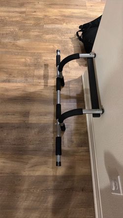 Pull up bar