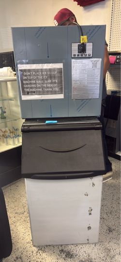 Commercial Ice Machine with Storage Bin and bags