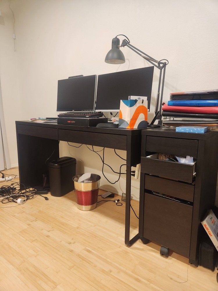 Wooden Desk With Side Cart