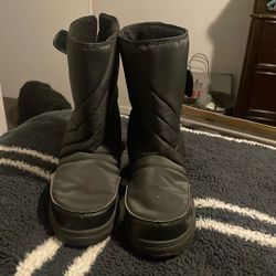 Snow boots
