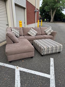 🚚 delivery available/ Sectional Sofa with Ottoman