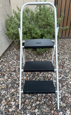 Metal Step Stool - 3’