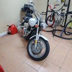 2007 Honda Vtx1300 Bike Need New Battery
