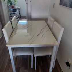 Dinner Table With 4 Chairs