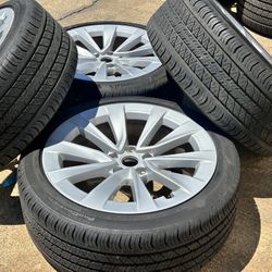 4x 19” 2024 Tesla Model 3 Sport Stiletto Continental tires 235/40/19 50% TREAD