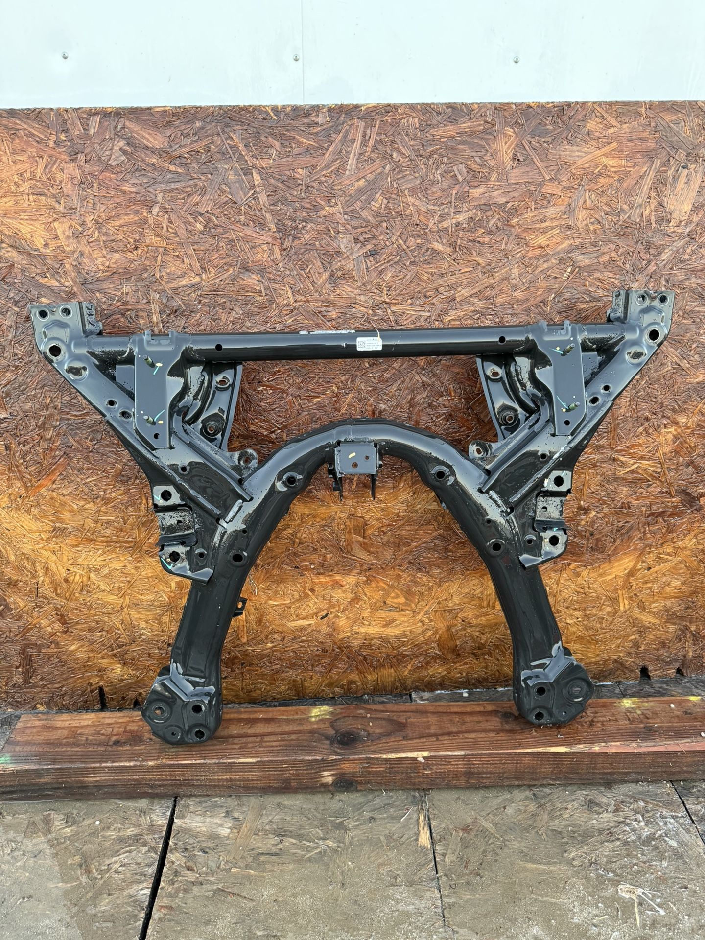 2017-2023 TESLA MODEL Y AWD FRONT SUBFRAME CROSSMEMBER CRADLE 1044531-00-B OEM