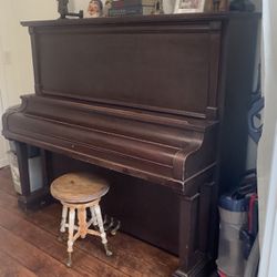 Curtire Vertical Grand Piano 5ft High 5ft Wide 30 In Deep