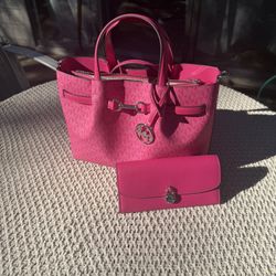 MK Signature Carson Satchel And Wallet