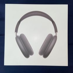 Midnight AirPods Max (comes with bag and receipt)