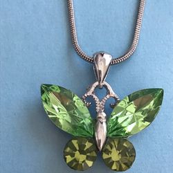 Green Crystal Butterfly Necklace On Snake Chain *Ship Nationwide Or Pickup Boca Raton