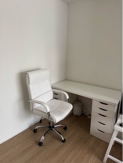 white desk chair