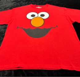 Mens XL Y2K 2009 Sesame Street Elmo Big Face Tshirt