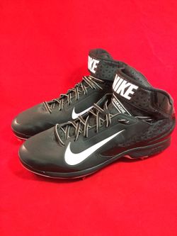 Men Nike Baseball cleats size 13 brand new