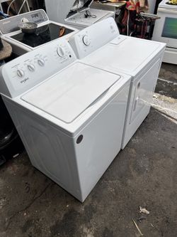 Whirlpool Top Load Washer And Conservator Electric Dryer 220 Volt Set
