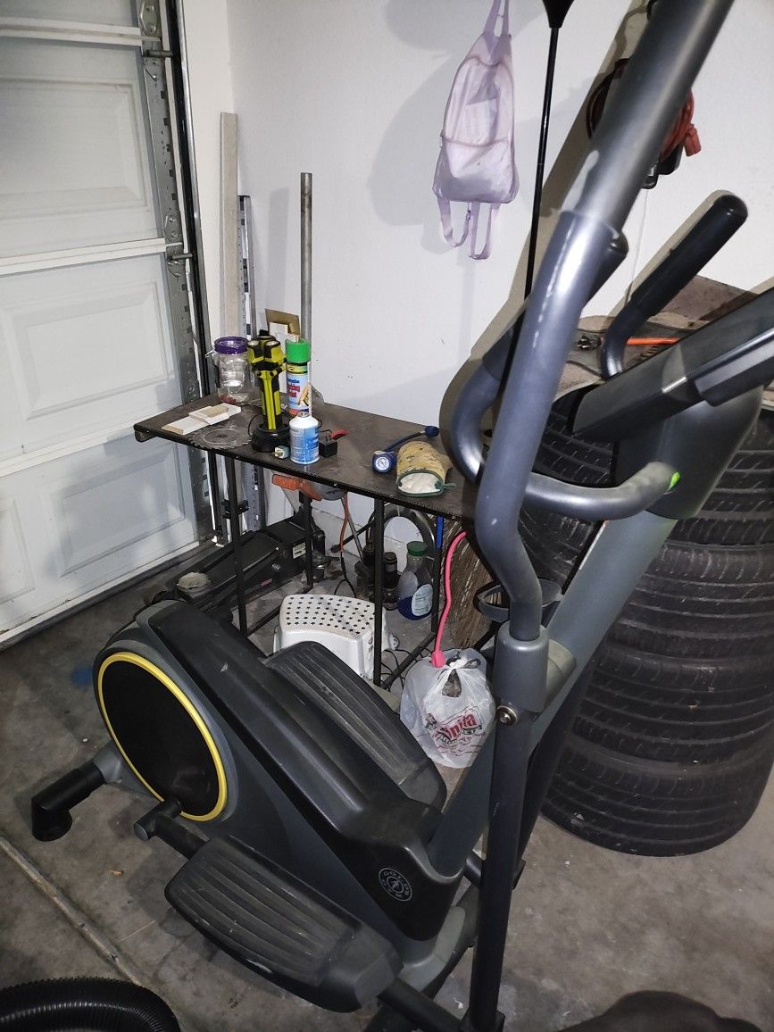 Golds Gym Elliptical 