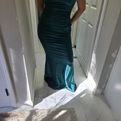 We Have  Prom  Party Dresses For  Rent  Ask Me For Details    Different  Size  