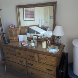 Bureau With Mirror In Excellent Condition 