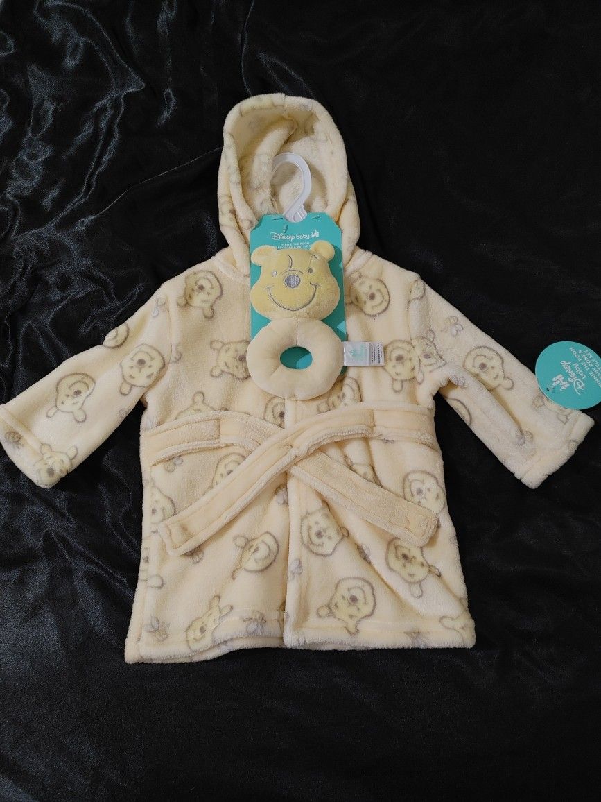 Winnie The Pooh Baby Robe & Rattle - New