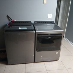 Whirlpool Smart Washer Dryer Set