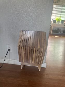 Small foldable table