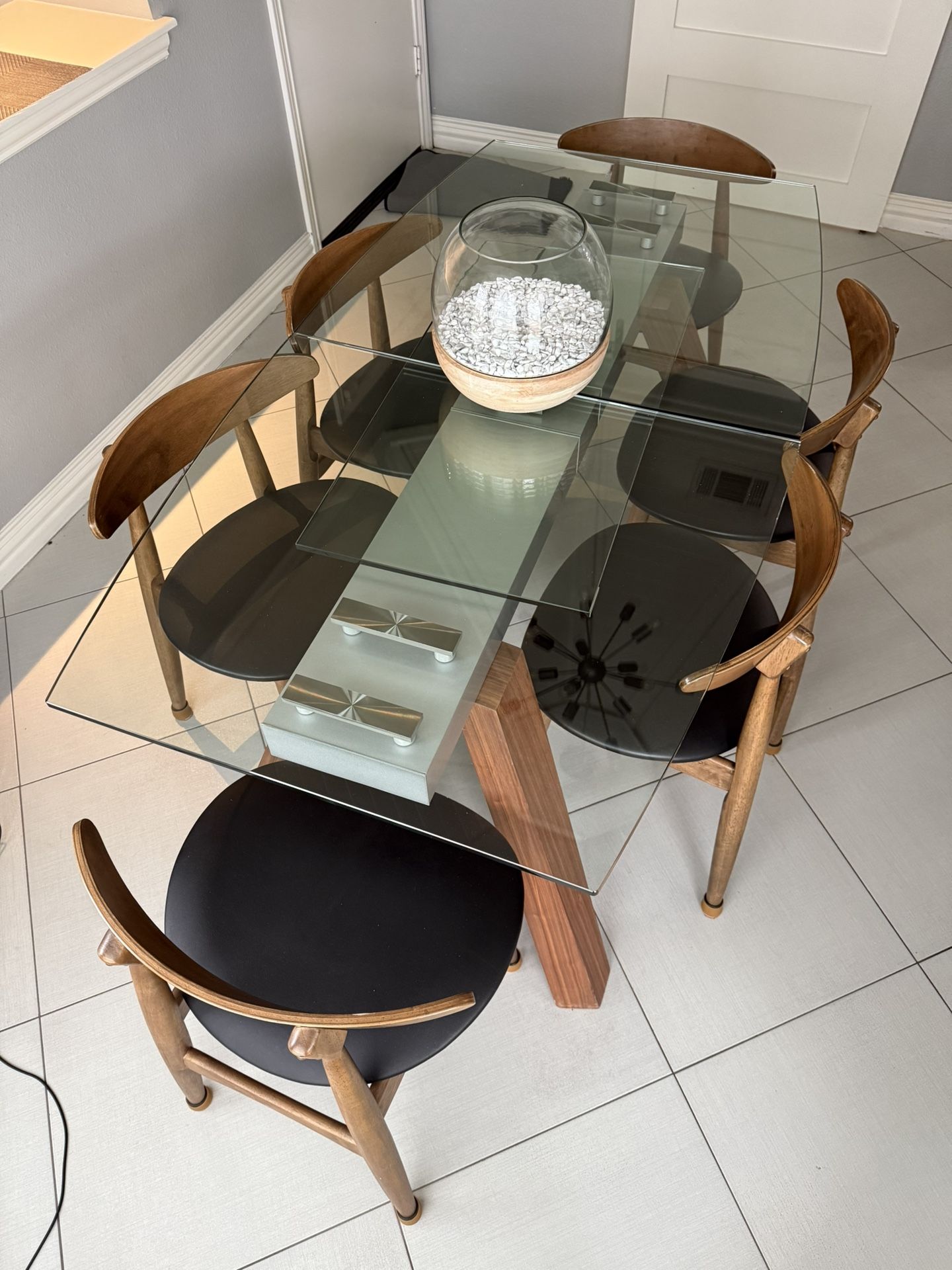 Modani Furniture Dining Room Table
