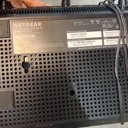 NETGEAR Wi-Fi  router