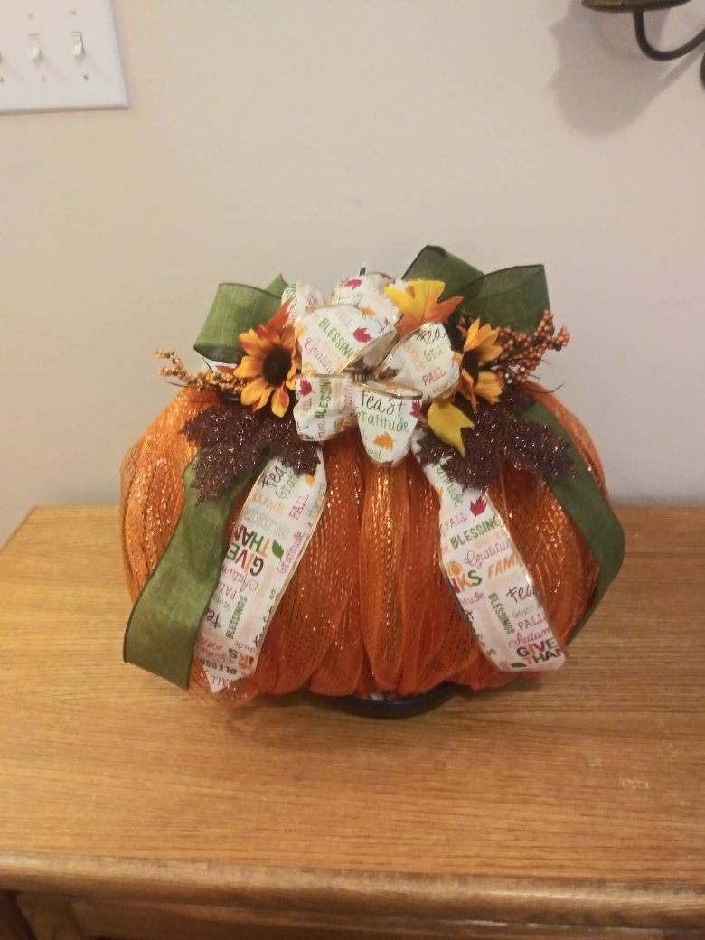 Decorative Fall Mesh Pumpkin Wreath