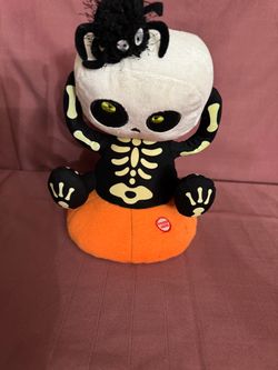 Hallmark animated Hokey Pokey 10” skeleton