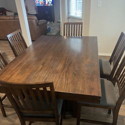 Dining Table w/ 6 Chairs
