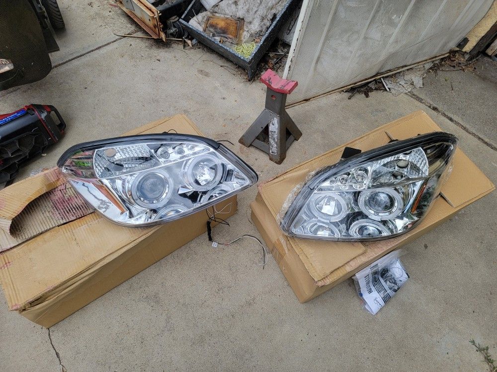 Chevy Cobalt / Pontiac G5 Headlight