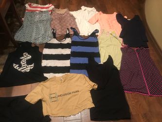 Bundle of clothes size medium pickup In Southwest Bakersfield
