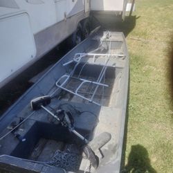 14 Foot Aluminum Flat Bottom With Trolling Motor
