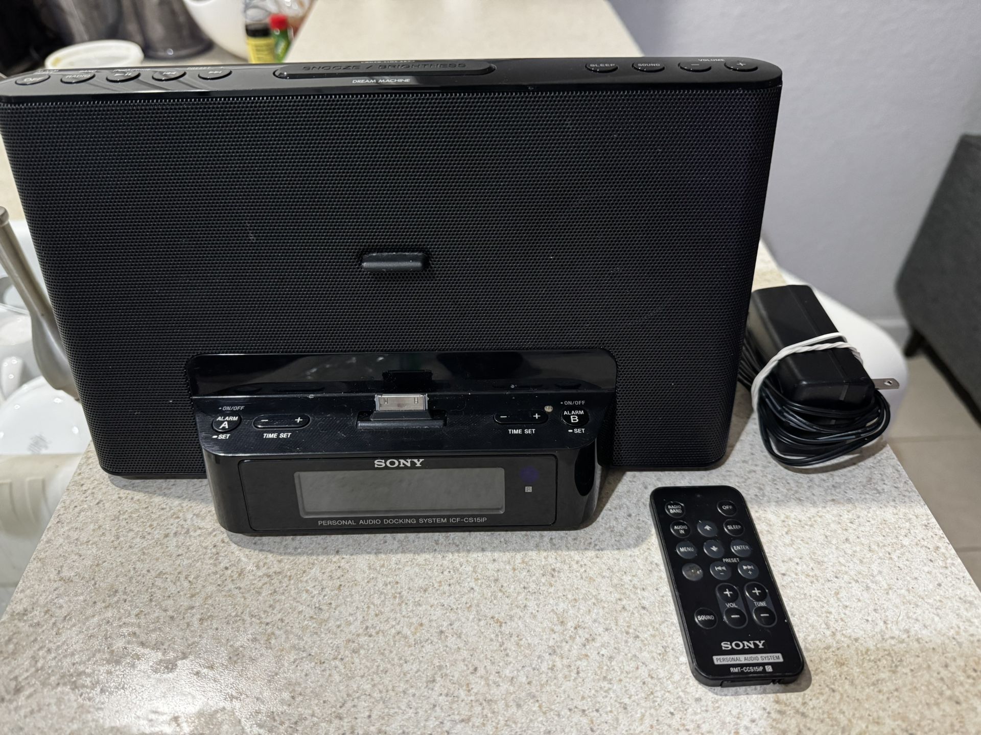 Sony Personal Audio Docking System ICF-CS15iP, Dream Machine, Auto Time Set. Working