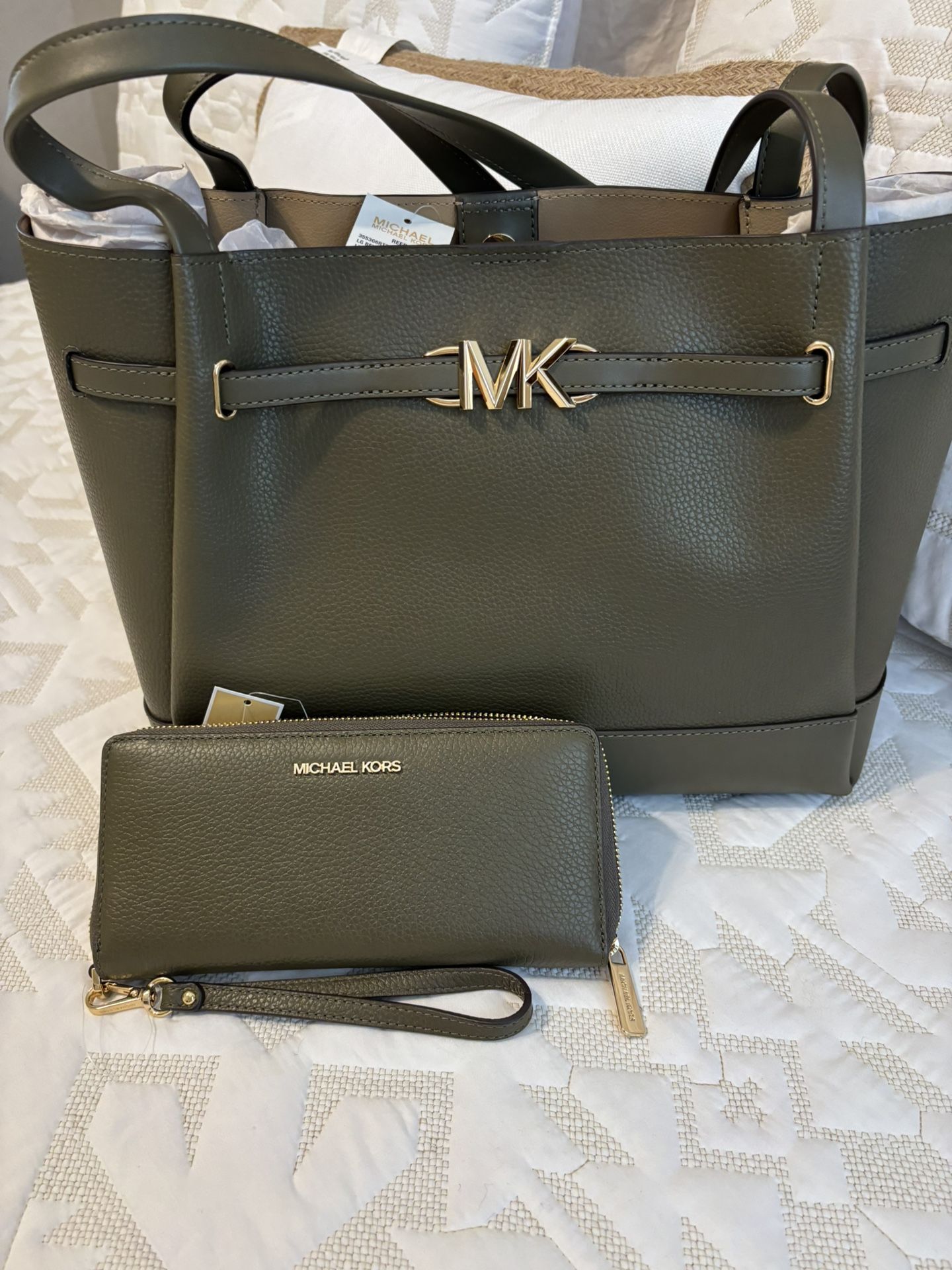 Michael Kors Tote & Wallet