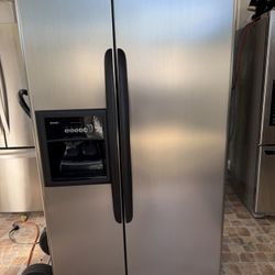 Kenmore Refrigerator 36”W