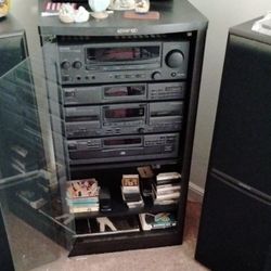 Kenwood Stereo System 