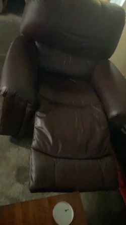 Leather lazy boy style chair.  Good condition.  Recliner, works well.  I’m just old and it’s in my way.  Free, come get it now.  Bring a friend to car
