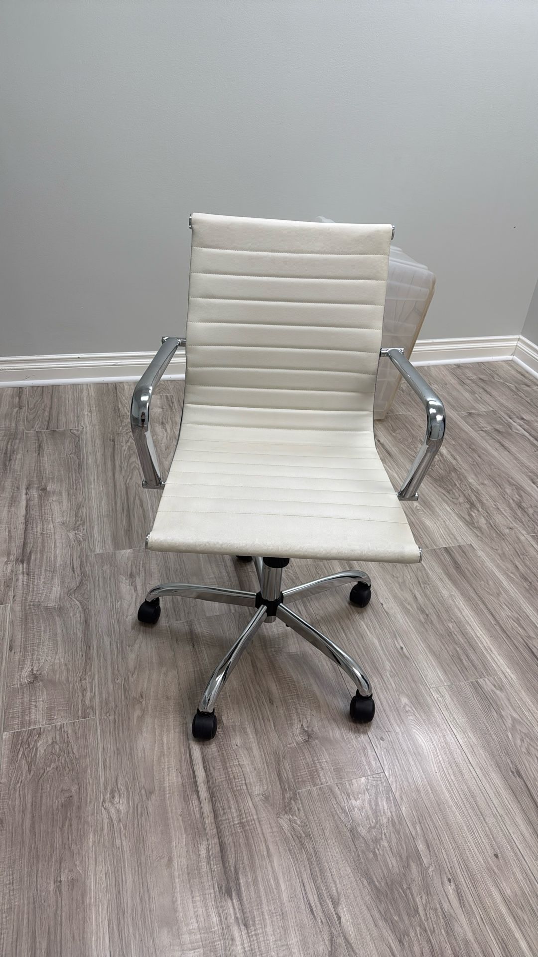 4 White Office Chairs