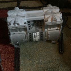 Thomas Motor/ Vacuum Pump 