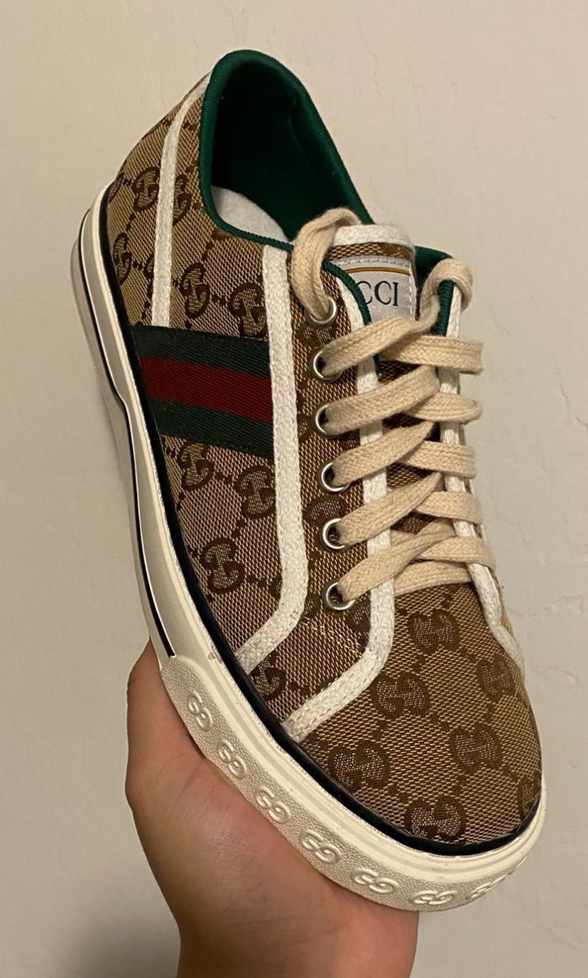 Gucci Women Sneakers