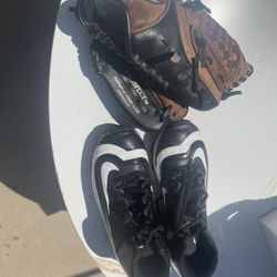 Guantes Y Zapatos Para  Béisbol 