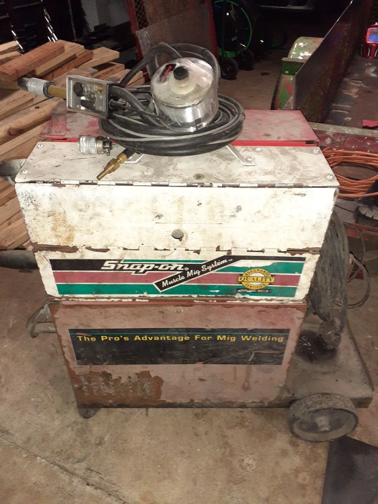 Snap on welding machine mm250sl works perfect for Sale in Houston, TX