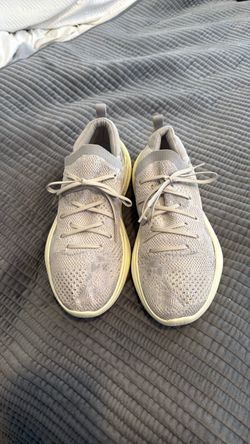 Women’s new explorer blitz sneaker size 7