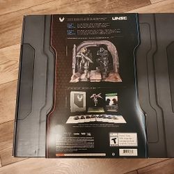 Halo 5 Guardians Limited Collector Edition Statue Microsoft Xbox One NIB