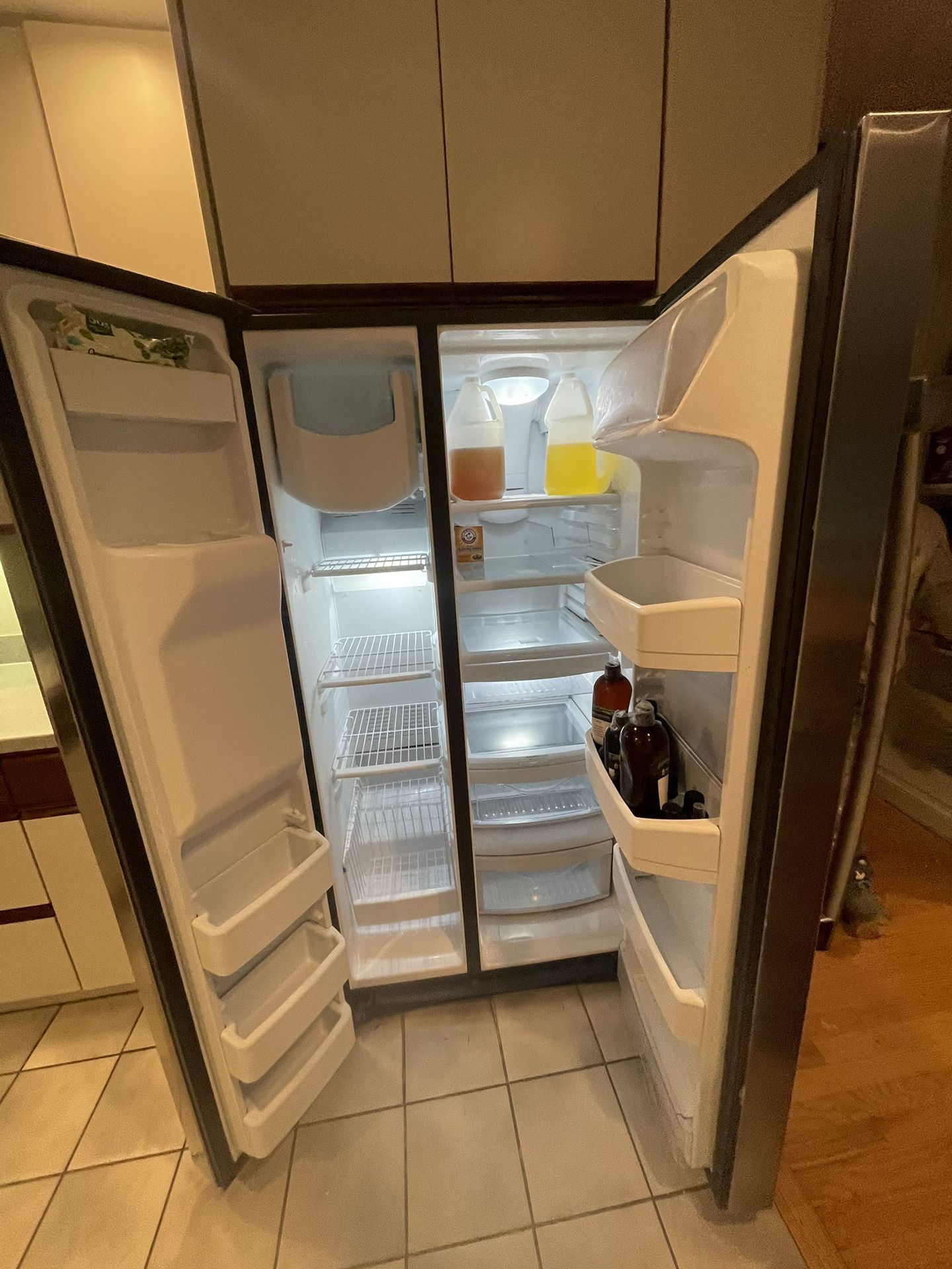 Double Door GE Fridge
