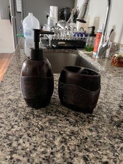 2 Piece Bathroom, Hand Soap & Tooth Brush Holder