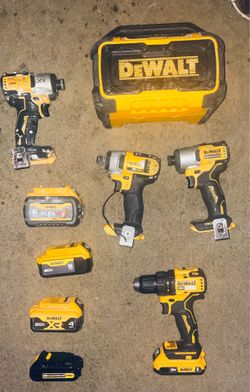 DeWalt tools comes wth 4-20V and 1-60V Flex volt Battery