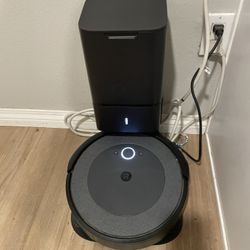 Roomba i3