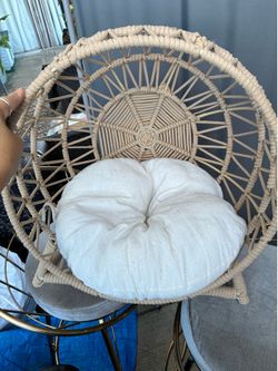 Cat bed or small dog $20