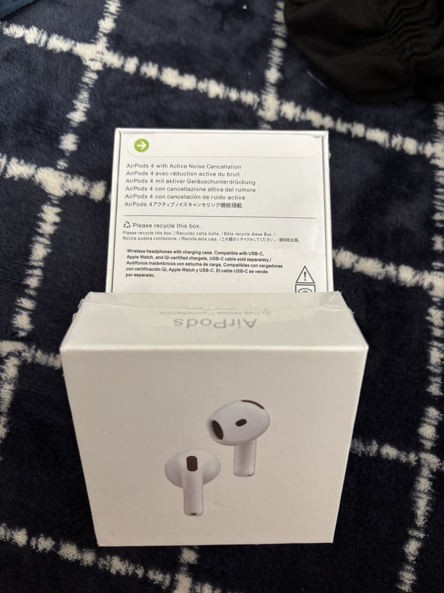 AirPods 4 W/ Noise Cancellation